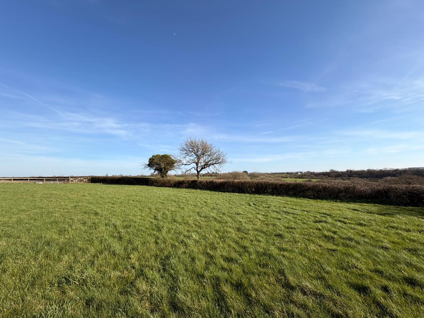 Approximately 9.25 acres of land and stables, Llancarfan, Barry, Vale of Glamorgan, CF62 3AD